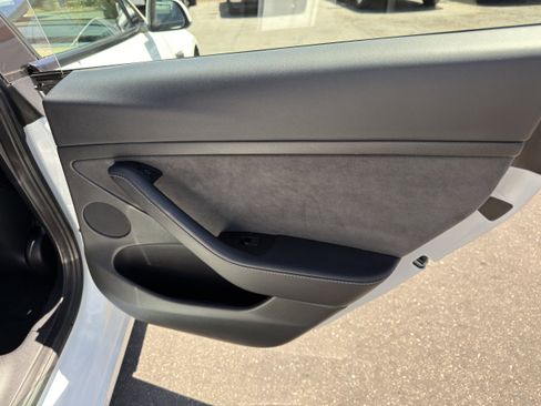 Used 2023 Tesla Model 3 Standard Range RWD image 13