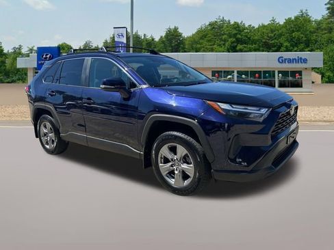 Used 2024 Toyota RAV4 XLE AWD/4WD image 4