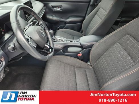 Used 2023 Honda HR-V Sport image 14