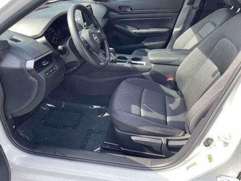 Used 2025 Nissan Altima 2.5 S image 16