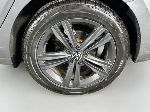 Used 2023 Volkswagen Jetta SE image 28