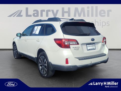 Used 2017 Subaru Outback 2.5i Limited image 3