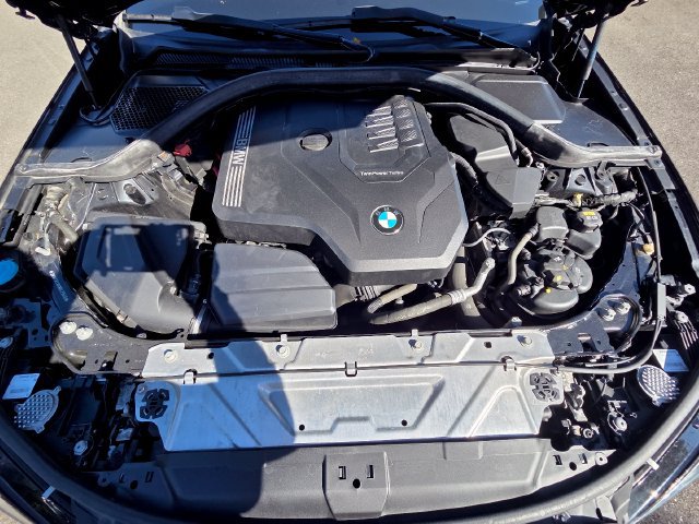 Certified 2022 BMW 330i xDrive Sedan w/ Premium Package AWD/4WD image 25