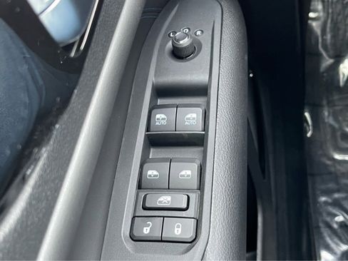 New 2026 Jeep Compass Limited image 18