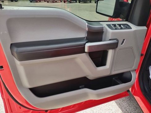 Used 2020 Ford F150 XLT w/ Equipment Group 302A Luxury AWD/4WD image 12