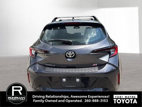 Used 2023 Toyota Corolla SE w/ SE Premium Package FWD image 3