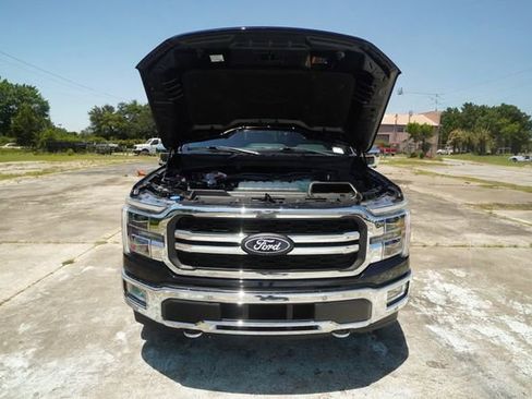 Used 2024 Ford F150 Lariat w/ FX4 Off-Road Package AWD/4WD image 9