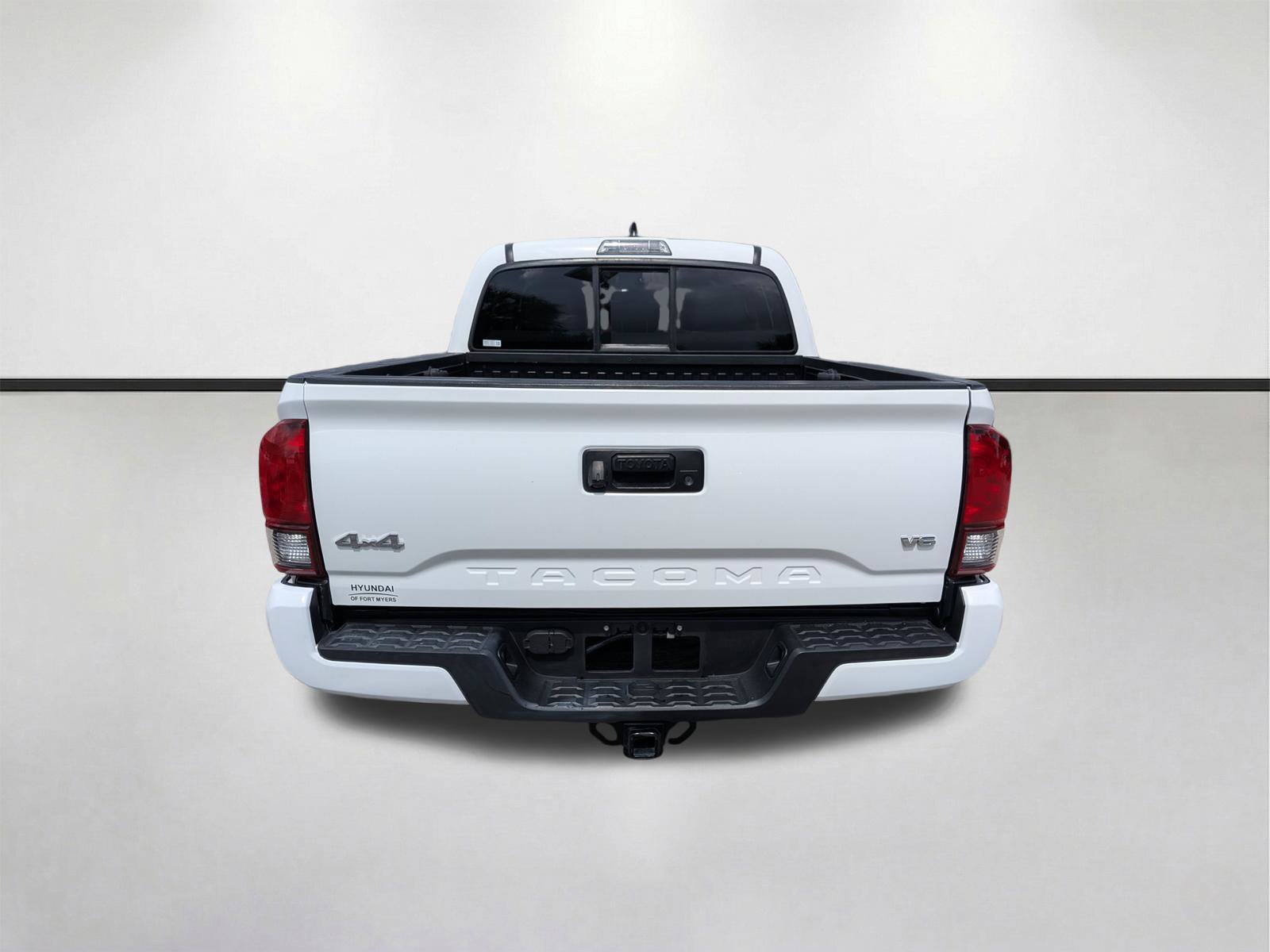 Used 2023 Toyota Tacoma SR AWD/4WD image 5