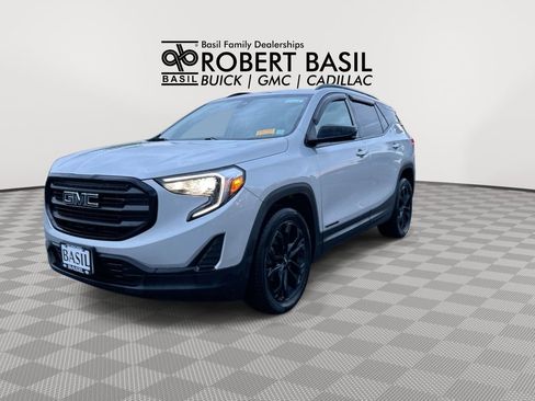 Used 2021 GMC Terrain SLE w/ Driver Convenience Package AWD/4WD image 4