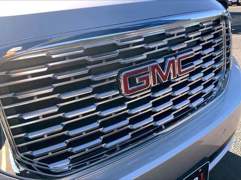 Used 2019 GMC Yukon XL Denali w/ Open Road Package image 29