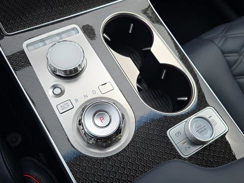 New 2026 Genesis GV70 2.5T Select image 11