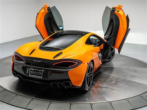 Used 2017 McLaren 570S image 13