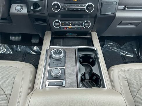Used 2021 Ford Expedition Max Limited image 15