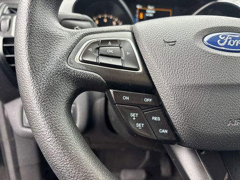 Used 2018 Ford Escape SE w/ SE Sync 3 Package image 18