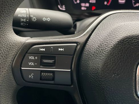 Certified 2025 Honda Accord LX image 15