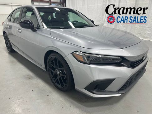 Used 2023 Honda Civic Sport image 1