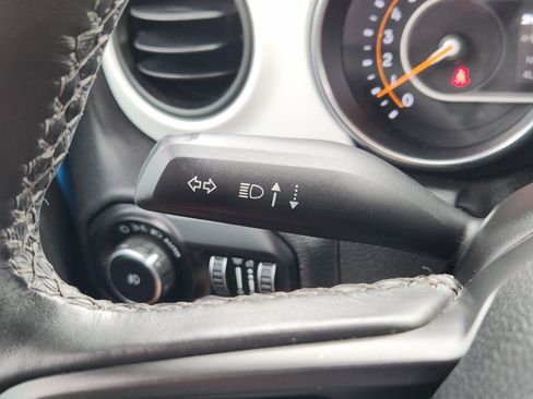 Used 2021 Jeep Wrangler Unlimited Sport image 38