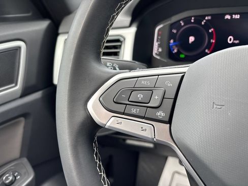 Certified 2023 Volkswagen Atlas Cross Sport SE FWD image 20