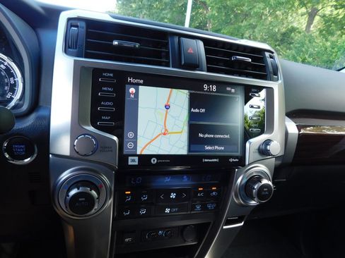 Used 2022 Toyota 4Runner Limited AWD/4WD image 10