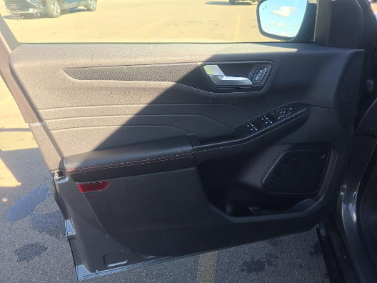 Used 2024 Ford Escape ST-Line w/ Tech Pack #1 AWD/4WD image 11