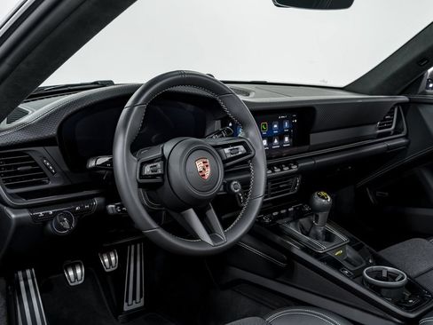 Used 2026 Porsche 911 GT3 RWD image 13