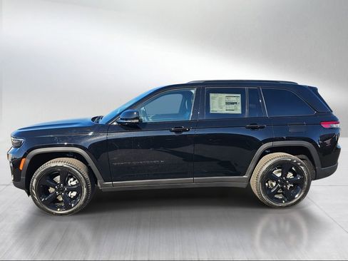 New 2025 Jeep Grand Cherokee L Limited w/ Black Appearance Package image 3