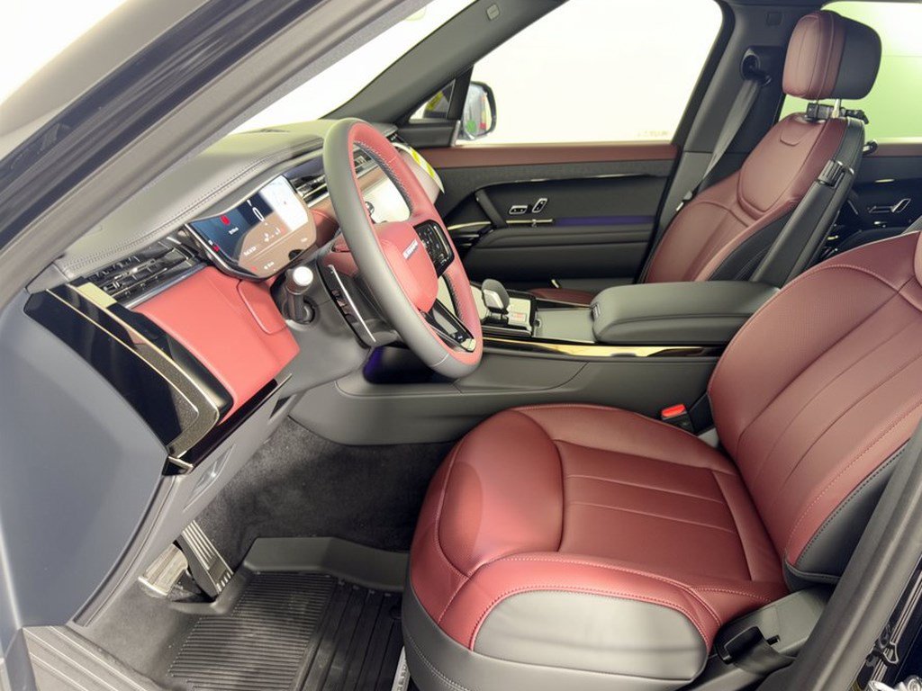 New 2027 Land Rover Range Rover Sport Dynamic SE AWD/4WD image 5