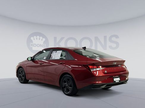 Used 2023 Hyundai Elantra SEL image 10