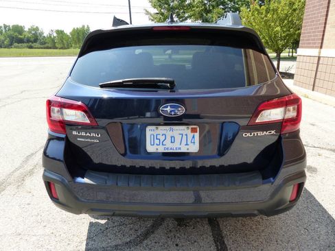 Used 2018 Subaru Outback 2.5i Premium AWD/4WD image 8