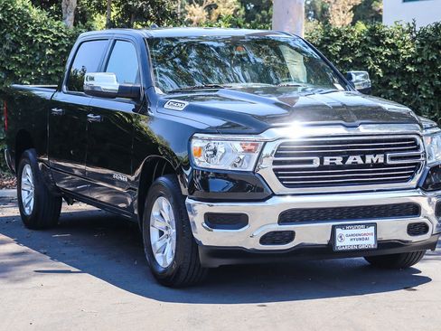 Used 2024 RAM 1500 Laramie AWD/4WD image 3