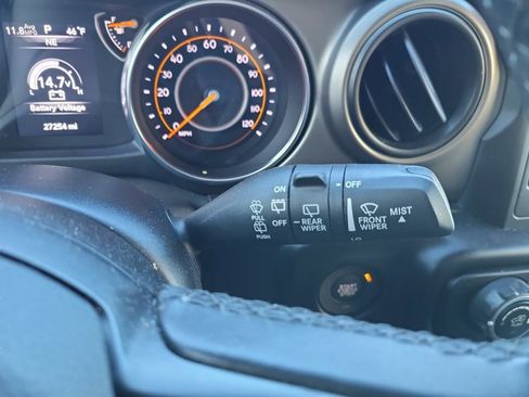 Certified 2020 Jeep Wrangler Sport image 31