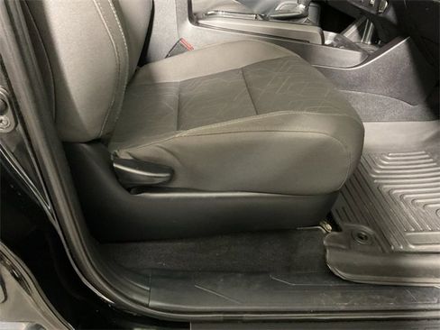 Used 2016 Toyota Tacoma TRD Sport image 35