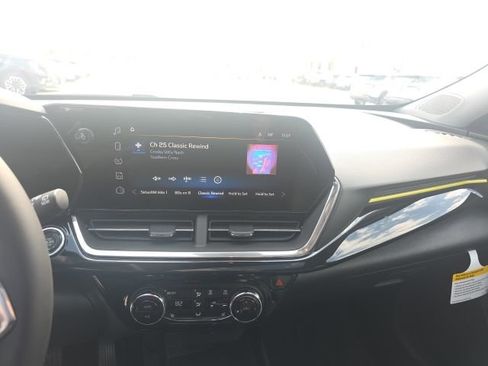 New 2026 Chevrolet Trax ACTIV w/ Sunroof Package image 21