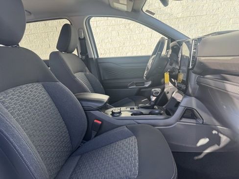 New 2025 Ford Ranger XLT w/ FX4 Off-Road Package image 15