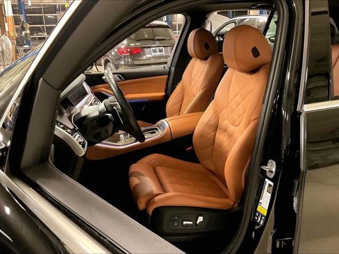 Certified 2023 BMW X5 xDrive40i w/ Premium Package image 8