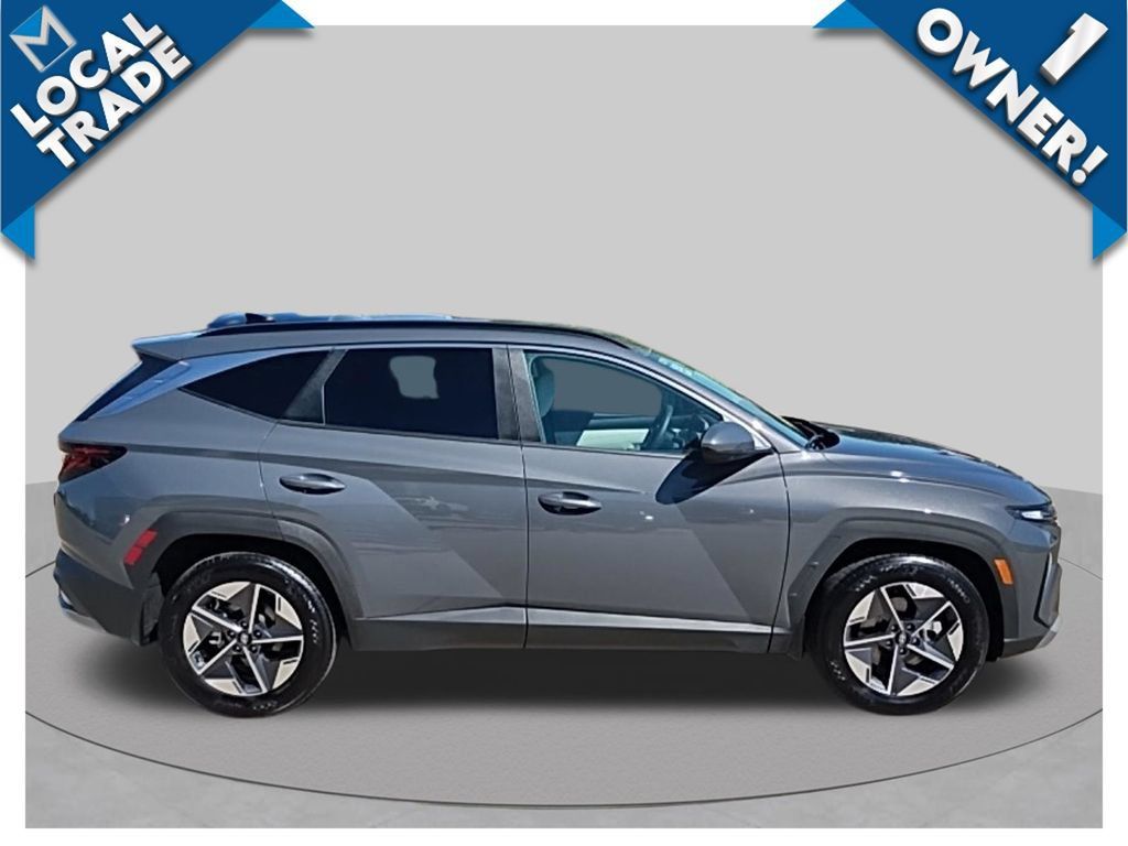 Used 2025 Hyundai Tucson SEL FWD image 4