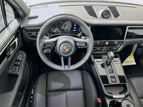 New 2026 Porsche Macan image 23