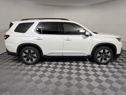 Used 2026 Honda Pilot Elite image 6