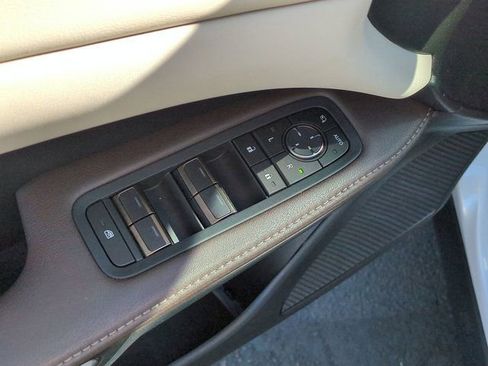 Used 2024 Lexus RX 350 w/ Convenience Package image 16