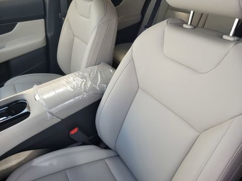 New 2026 Nissan Murano SV image 8