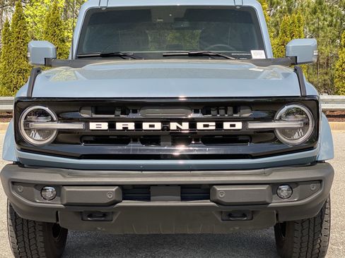 Used 2024 Ford Bronco Outer Banks image 19