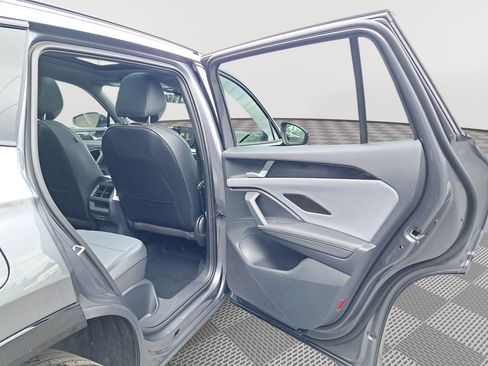 New 2025 Volkswagen Tiguan SE R-Line AWD/4WD image 15