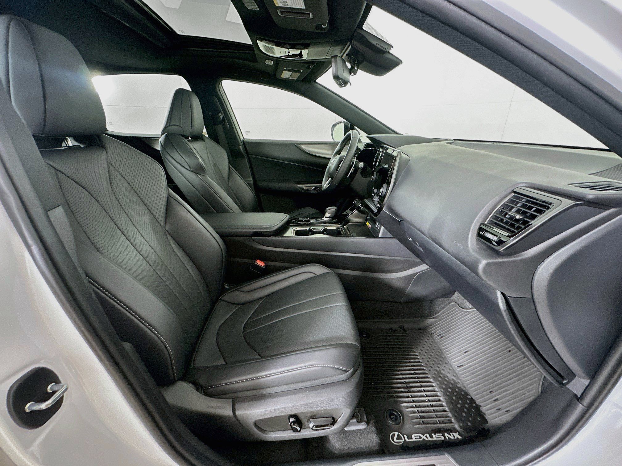 Used 2024 Lexus NX 350 F Sport AWD/4WD image 32