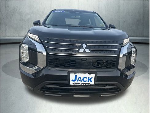 Used 2022 Mitsubishi Outlander ES image 5