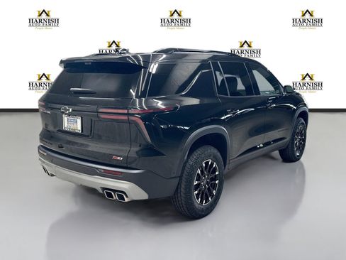 Used 2024 Chevrolet Traverse Z71 w/ Enhanced Driving Package AWD/4WD image 5