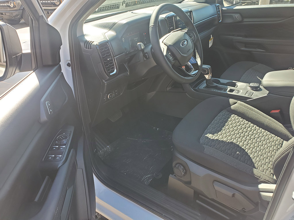 New 2026 Ford Ranger XLT w/ Black Appearance Package AWD/4WD image 10