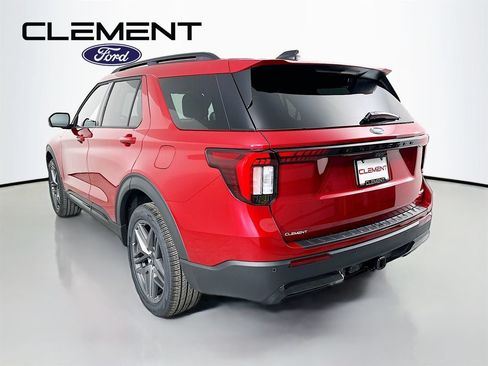 New 2026 Ford Explorer ST-Line w/ ST-Line Street Pack AWD/4WD image 8