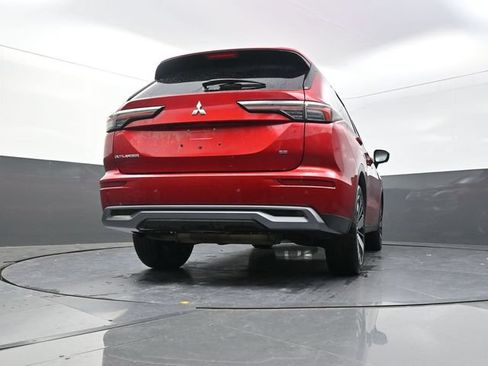 Used 2025 Mitsubishi Outlander SE FWD image 37