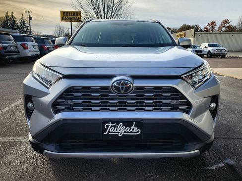 Used 2019 Toyota RAV4 Limited image 3