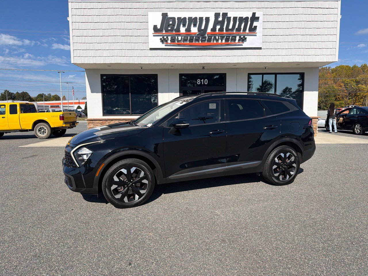 Used 2023 Kia Sportage X-Line w/ X-Line Premium Package AWD/4WD image 1